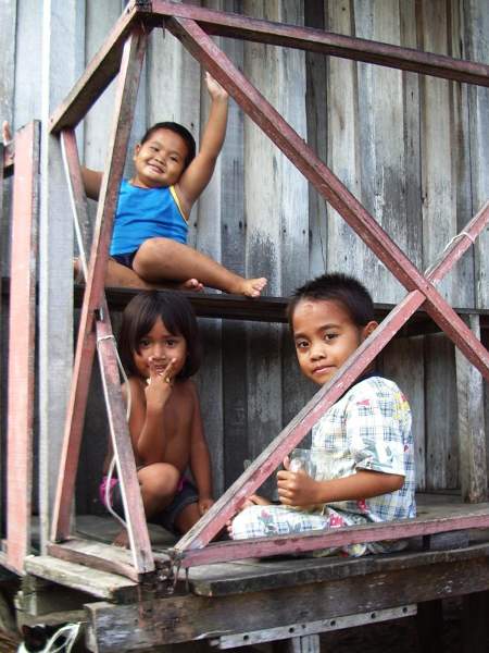 Local kids on Pulau Mabul (Mabul island)